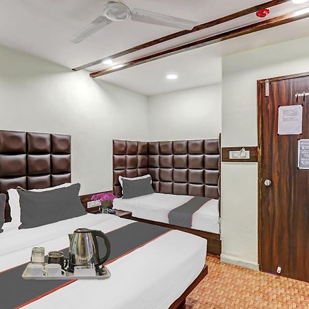 Collection O Laxmi Kuber Hotel Utran Exterior foto